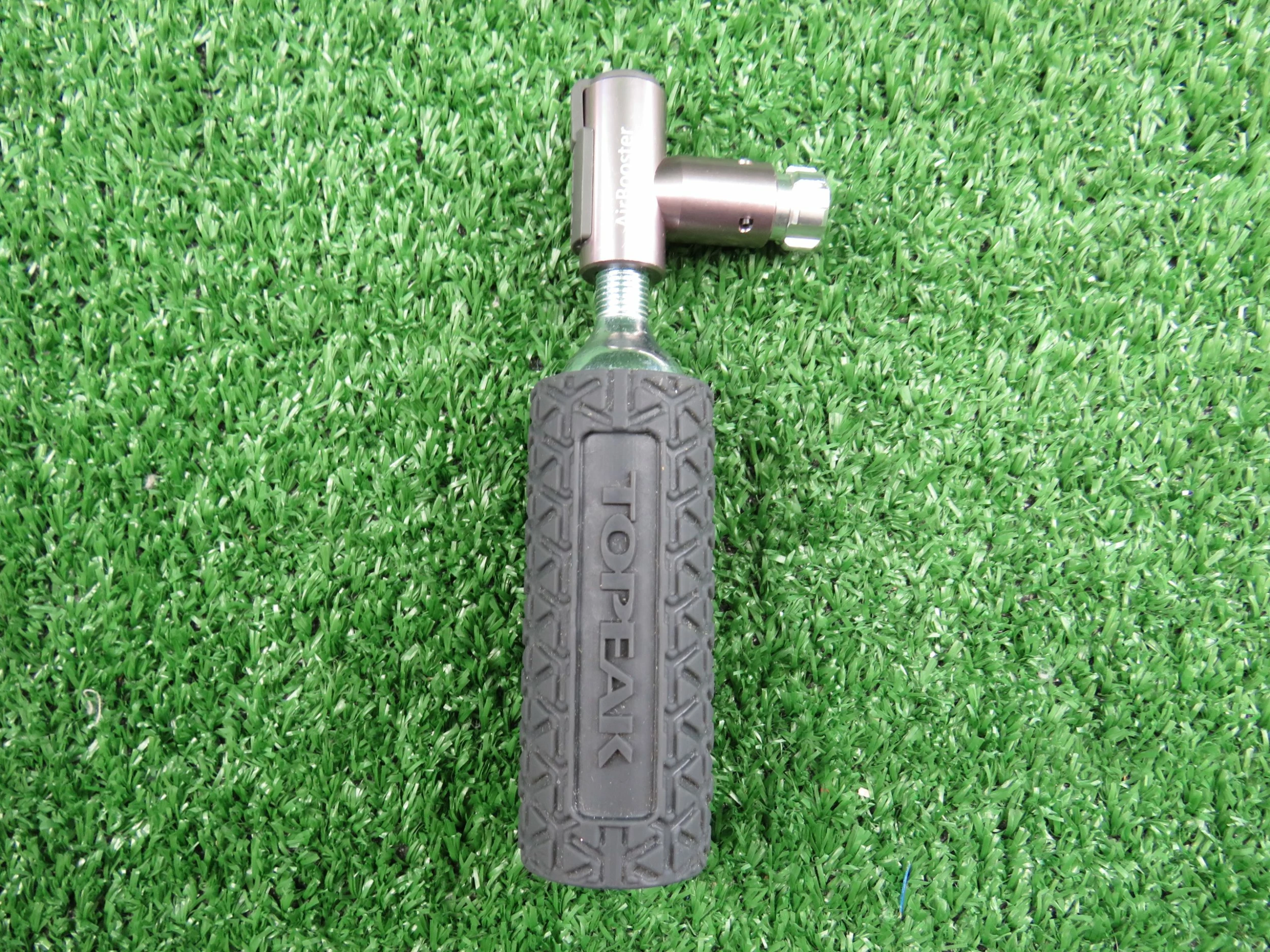 Topeak AirBooster CO2 Inflator Fits Presta And Schrader Valves Ref: E/U 1 Topeak AirBooster CO2 Inflator Fits Presta And Schrader Valves Ref: E/U