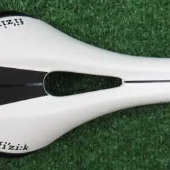 Fizik Aliante R3 Open Saddle Regular White Ref: E