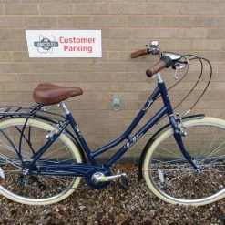 PENDLETON SOMERBY HYBRID BIKE 19 INCH ALUMINIUM FRAME NEW EX DISPLAY Ref 16343