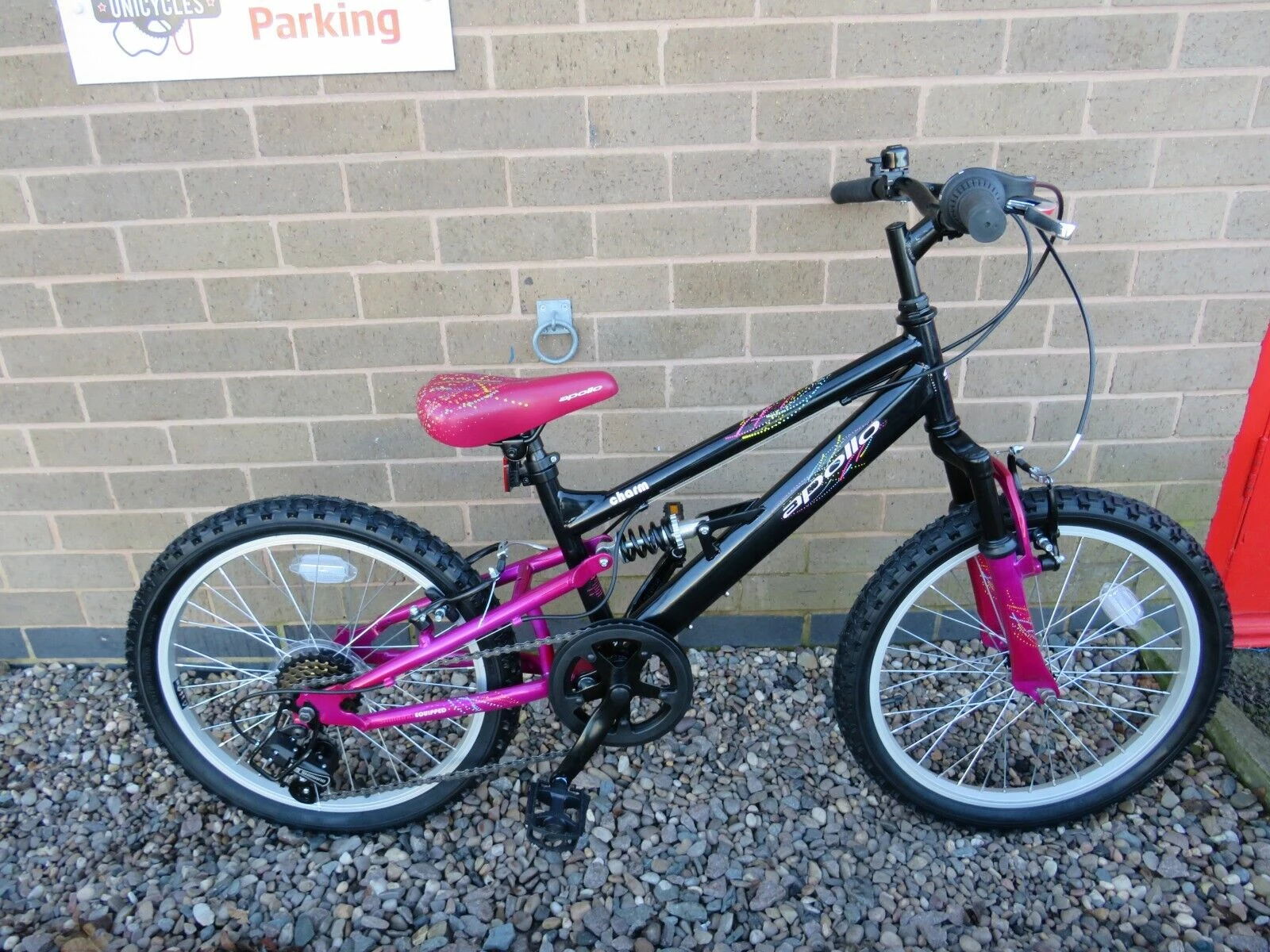 APOLLO CHARM MOUNTAIN BIKE 11 INCH CHILDREN FRAME 20 INCH WHEELS Ref 16464A 1 APOLLO CHARM MOUNTAIN BIKE 11 INCH CHILDREN FRAME 20 INCH WHEELS Ref 16464A