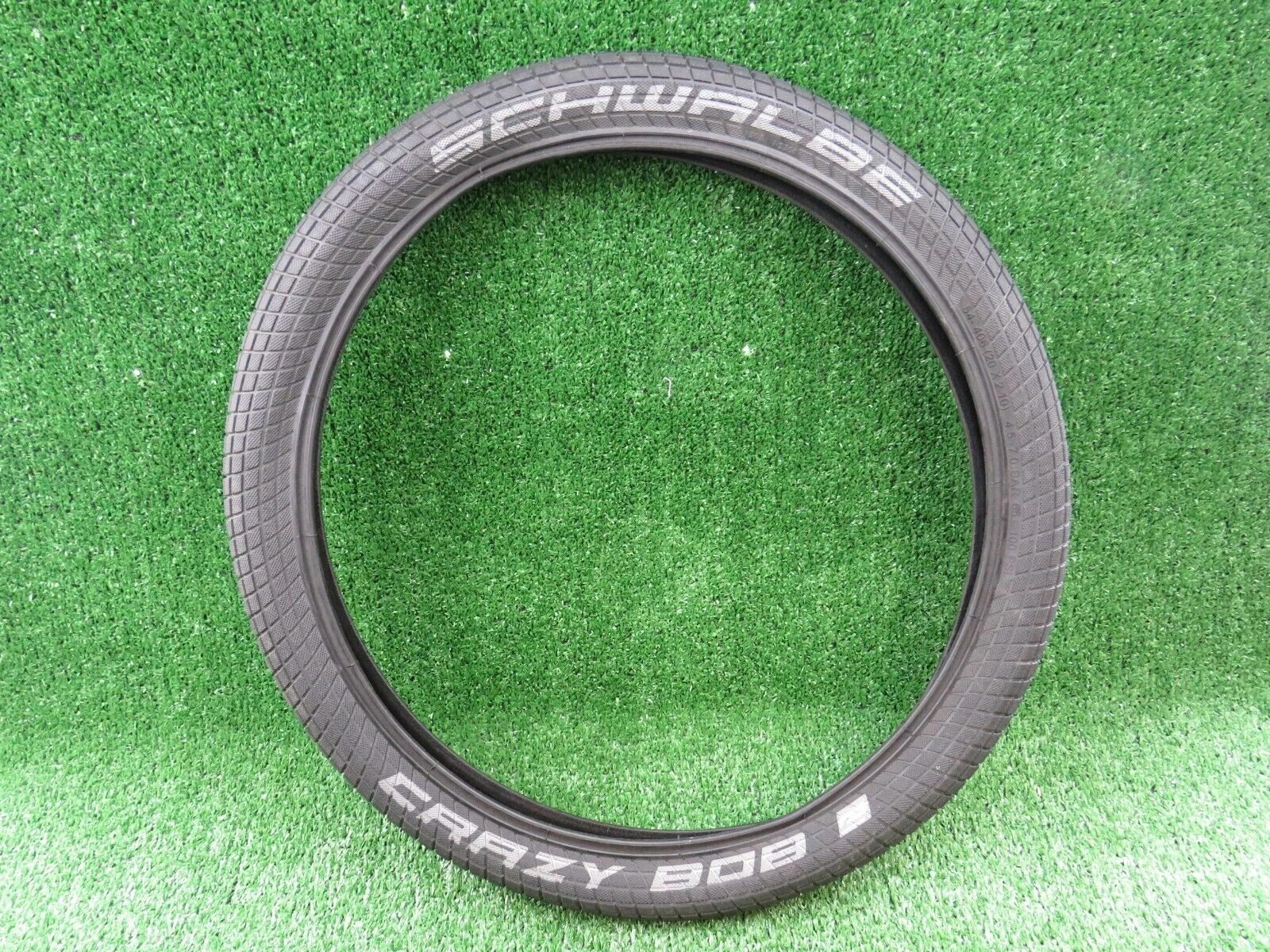 Schwalbe Crazy Bob - 20 X 2.10 (54-406) - REF:H/E 1 Schwalbe Crazy Bob - 20 X 2.10 (54-406) - REF:H/E