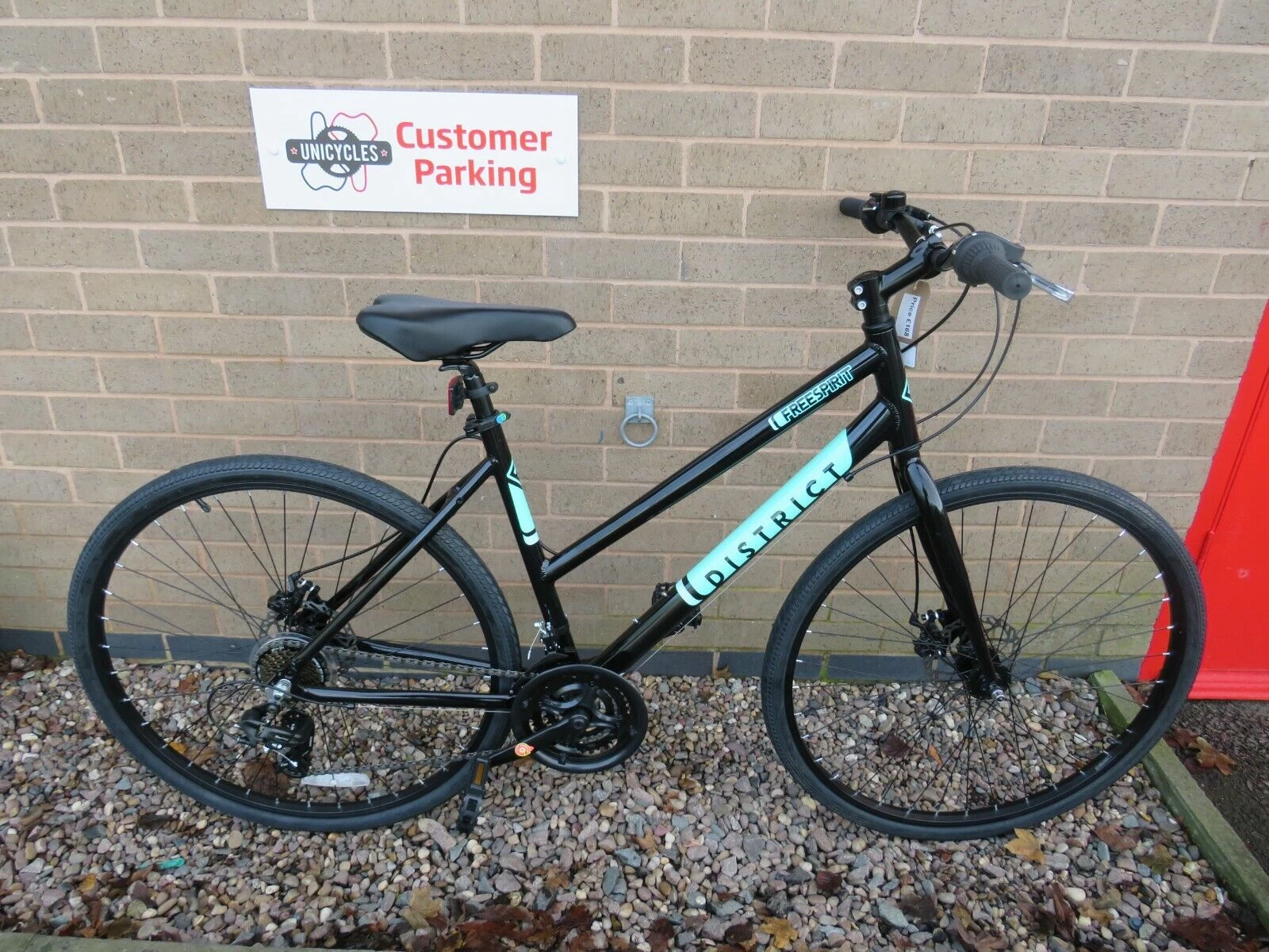 FREESPIRIT DISTRICT SPORTS HYBRID BIKE 19 INCH ADULTS LADIES FRAME Ref 16391 1 FREESPIRIT DISTRICT SPORTS HYBRID BIKE 19 INCH ADULTS LADIES FRAME Ref 16391