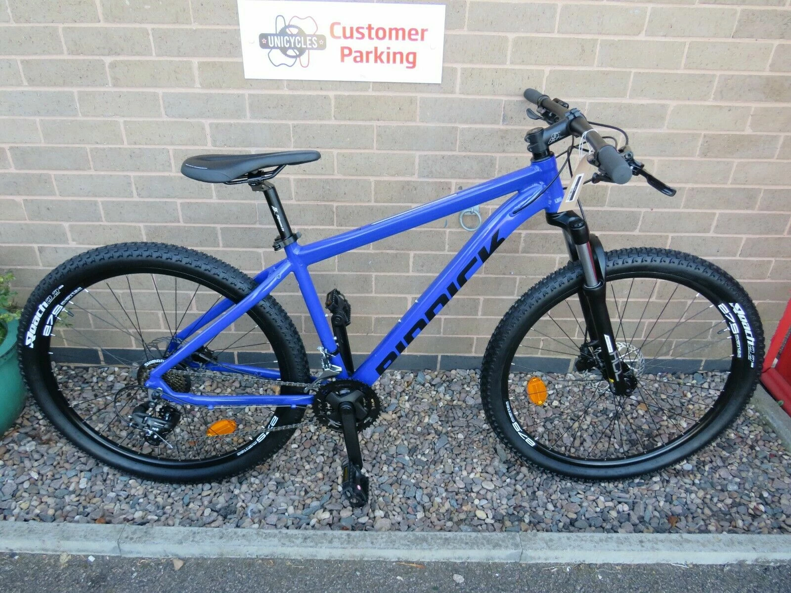 RIDDICK BOULDER 27.5 MOUNTAIN BIKE 17 INCH ALUMINIUM FRAME EX DISPLAY REF 14732 1 RIDDICK BOULDER 27.5 MOUNTAIN BIKE 17 INCH ALUMINIUM FRAME EX DISPLAY REF 14732