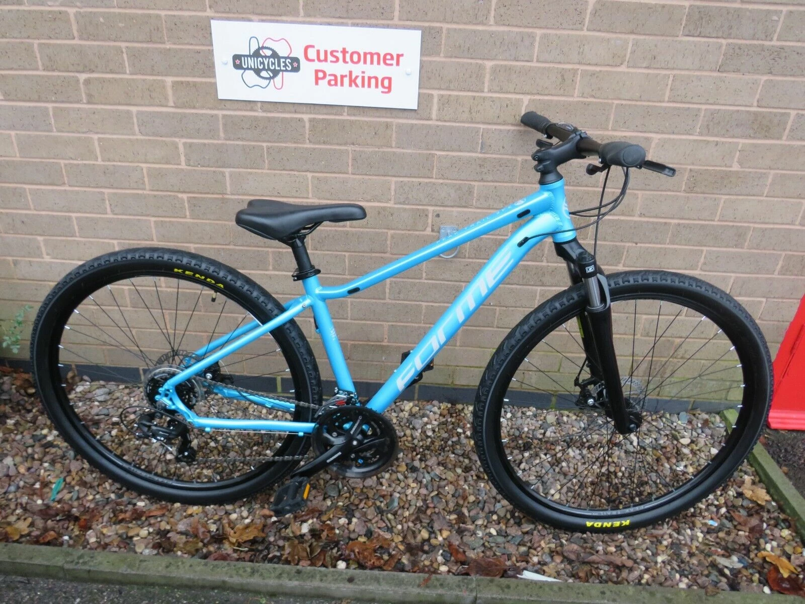 FORME PEAK TRAIL HYBRID BIKE 15 INCH ADULT ALUMINIUM FRAME EX DISPLAY Ref 16446 1 FORME PEAK TRAIL HYBRID BIKE 15 INCH ADULT ALUMINIUM FRAME EX DISPLAY Ref 16446
