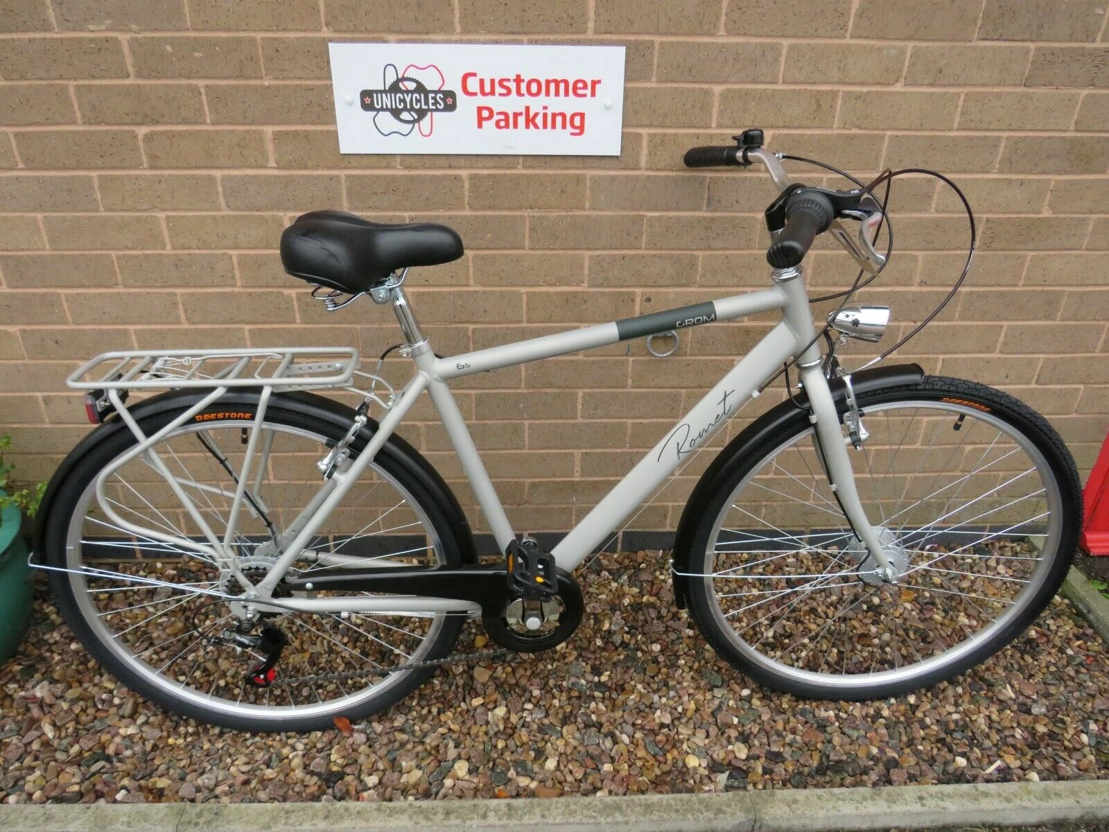 ROMET GROM HYBRID BIKE 20 INCH ADULTS ALUMINIUM FRAME EX DISPLAY Ref 16556 1 ROMET GROM HYBRID BIKE 20 INCH ADULTS ALUMINIUM FRAME EX DISPLAY Ref 16556