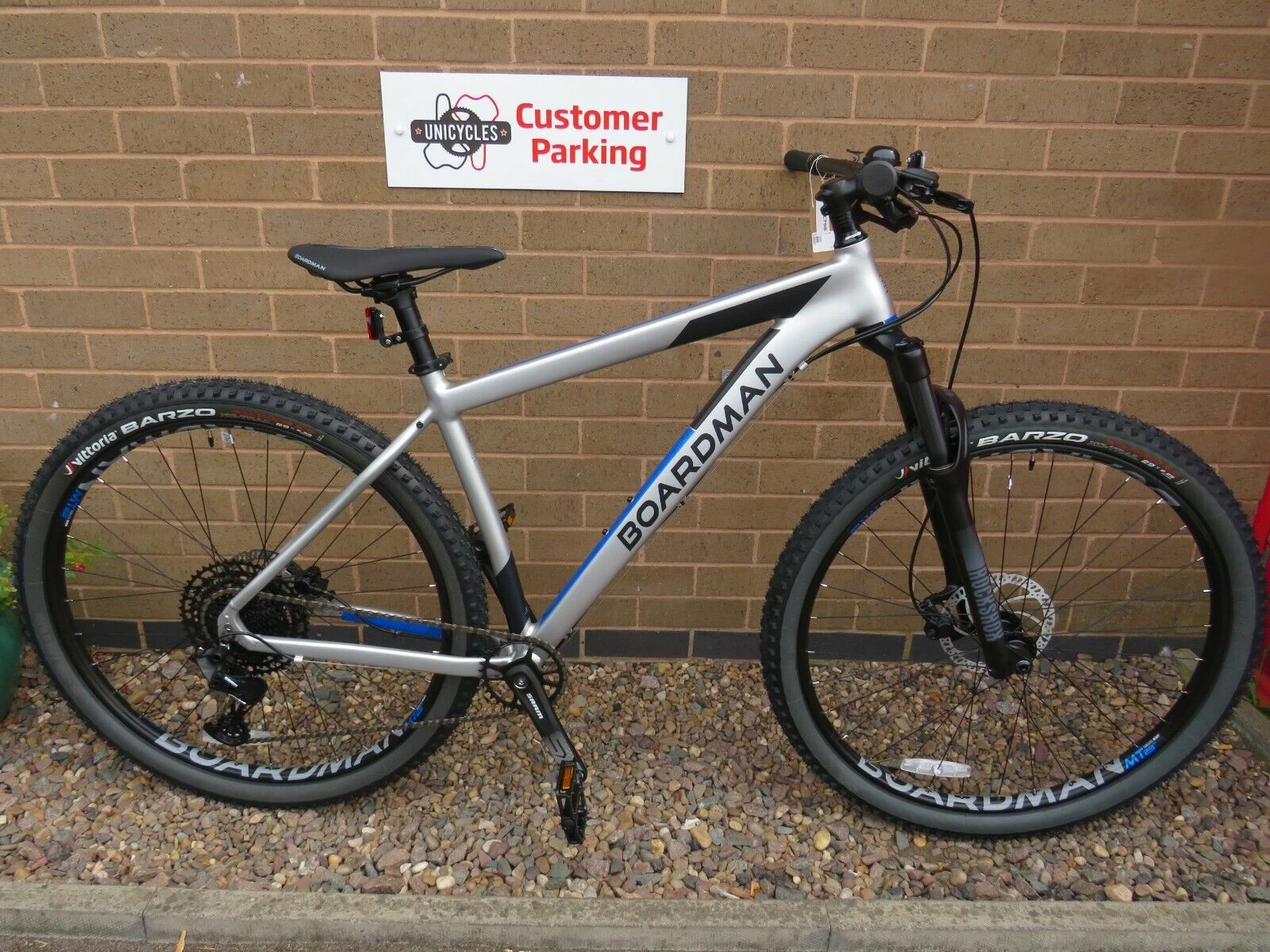 BOARDMAN MHT 8.8 29 ER MOUNTAIN BIKE 19 INCH ADULTS ALUMINIUM FRAME Ref 15720 1 BOARDMAN MHT 8.8 29 ER MOUNTAIN BIKE 19 INCH ADULTS ALUMINIUM FRAME Ref 15720