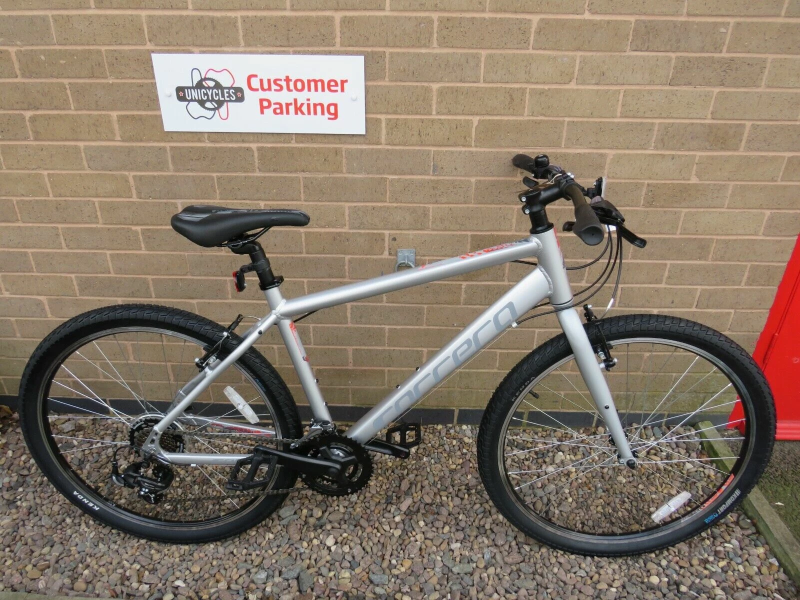 CARRERA PARVA MOUNTAIN BIKE 18 INCH ALUMINIUM FRAME EX SHOP DISPLAY Ref 16574 1 CARRERA PARVA MOUNTAIN BIKE 18 INCH ALUMINIUM FRAME EX SHOP DISPLAY Ref 16574