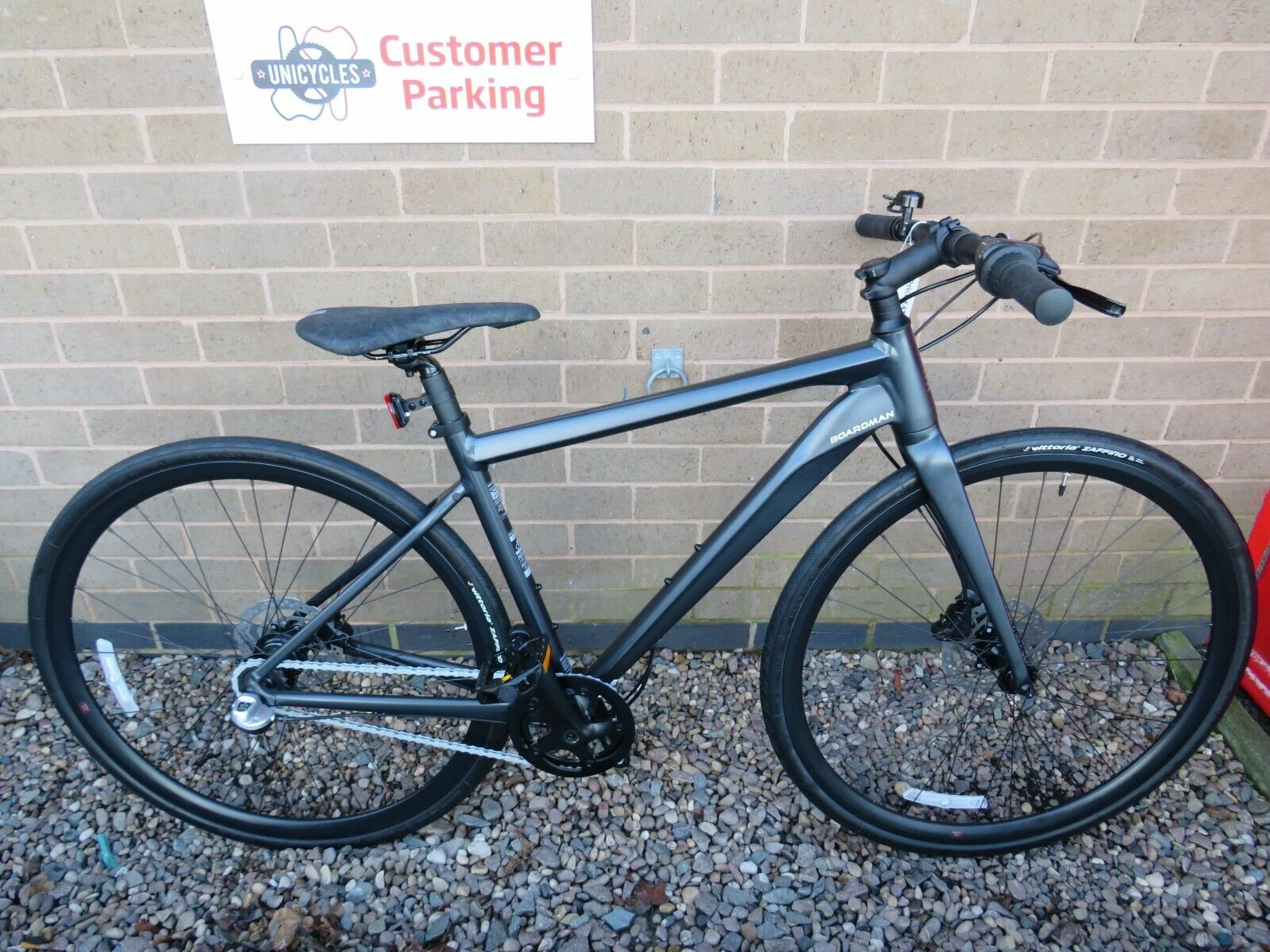 BOARDMAN URB 8.6 HYBRID SPORTS BIKE 18 INCH ADULTS ALUMINIUM FRAME Ref 16500 1 BOARDMAN URB 8.6 HYBRID SPORTS BIKE 18 INCH ADULTS ALUMINIUM FRAME Ref 16500