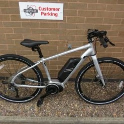RALEIGH STRADA ELITE ELECTRIC HYBRID BIKE 16 INCH FRAME NEW EX DISPLAY Ref 15645